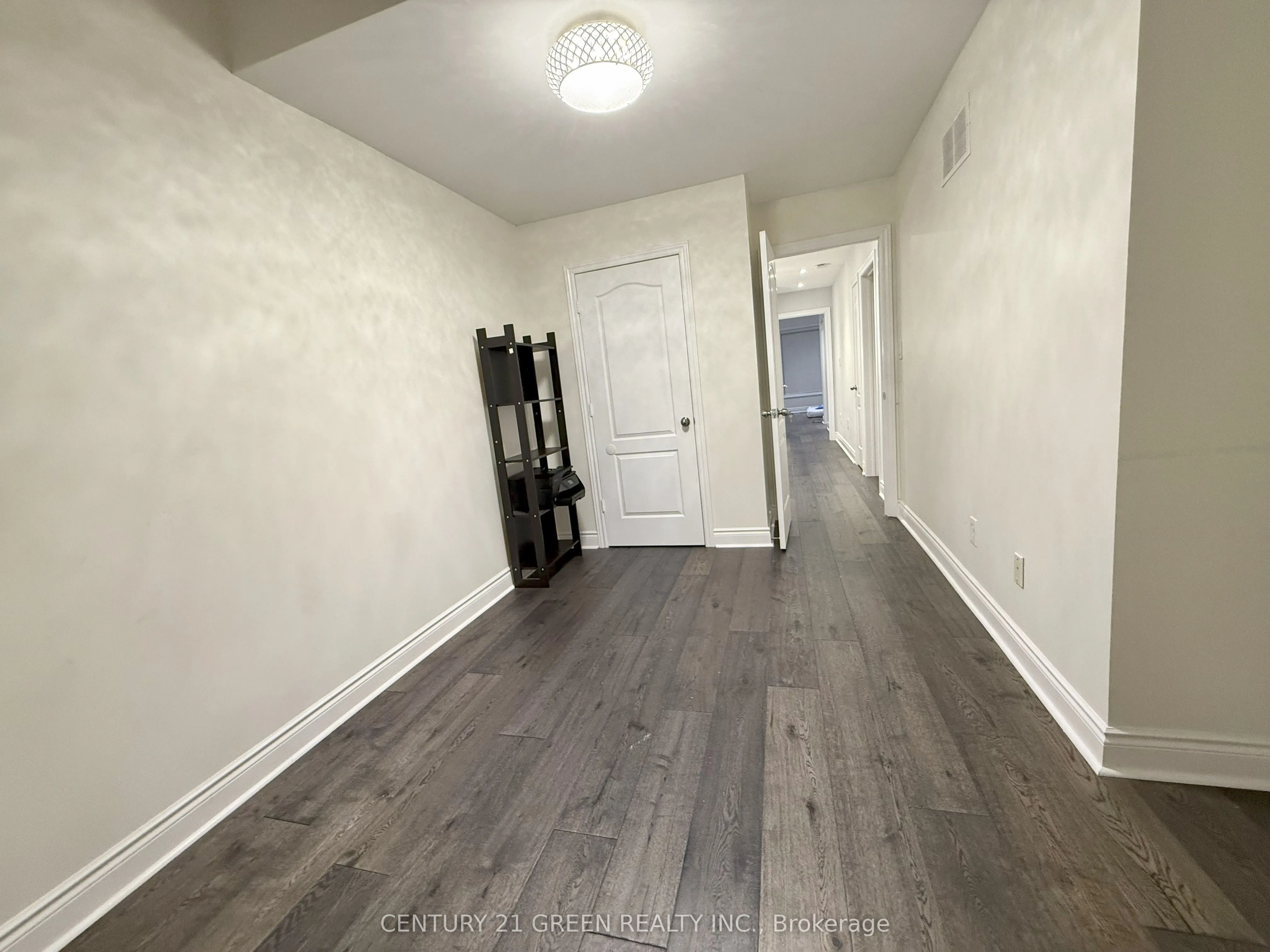 7328 Cork Tree Row
