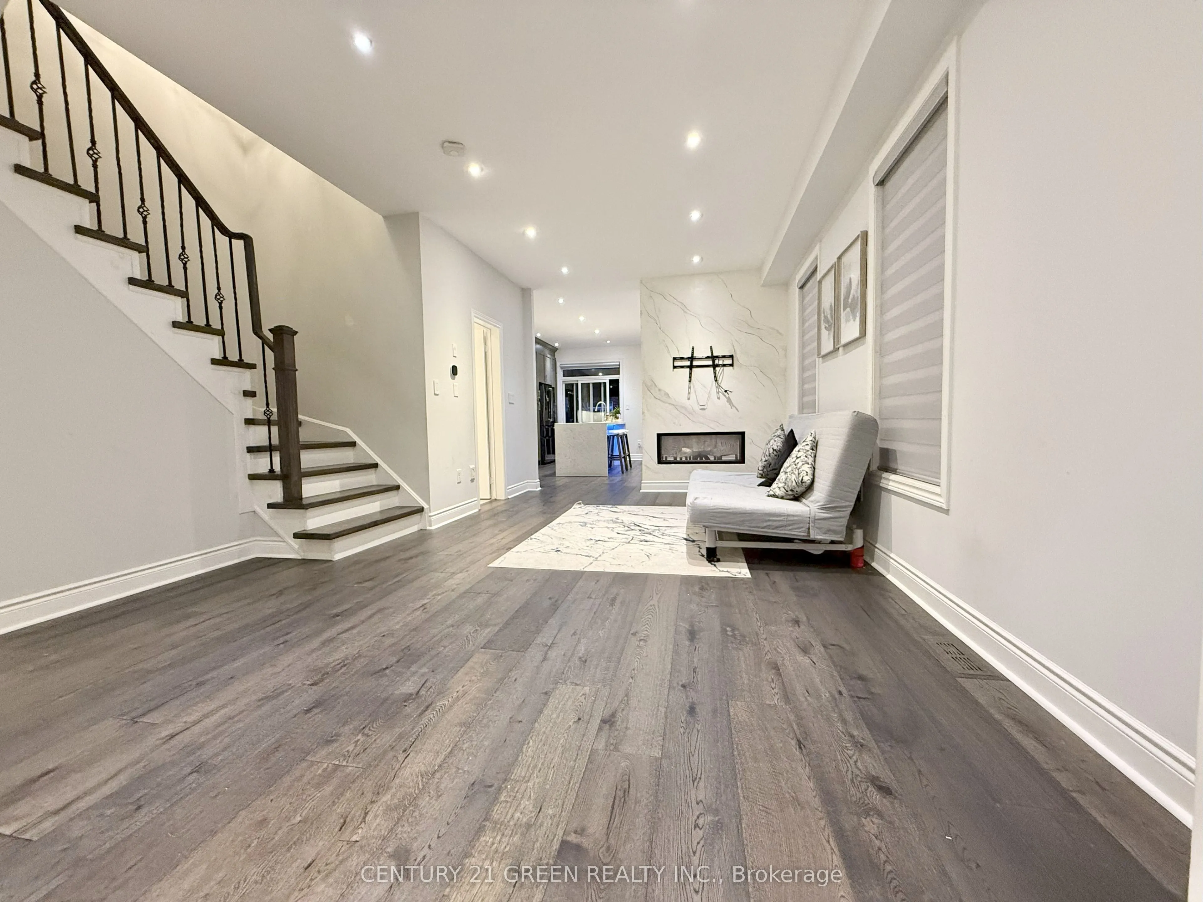 7328 Cork Tree Row