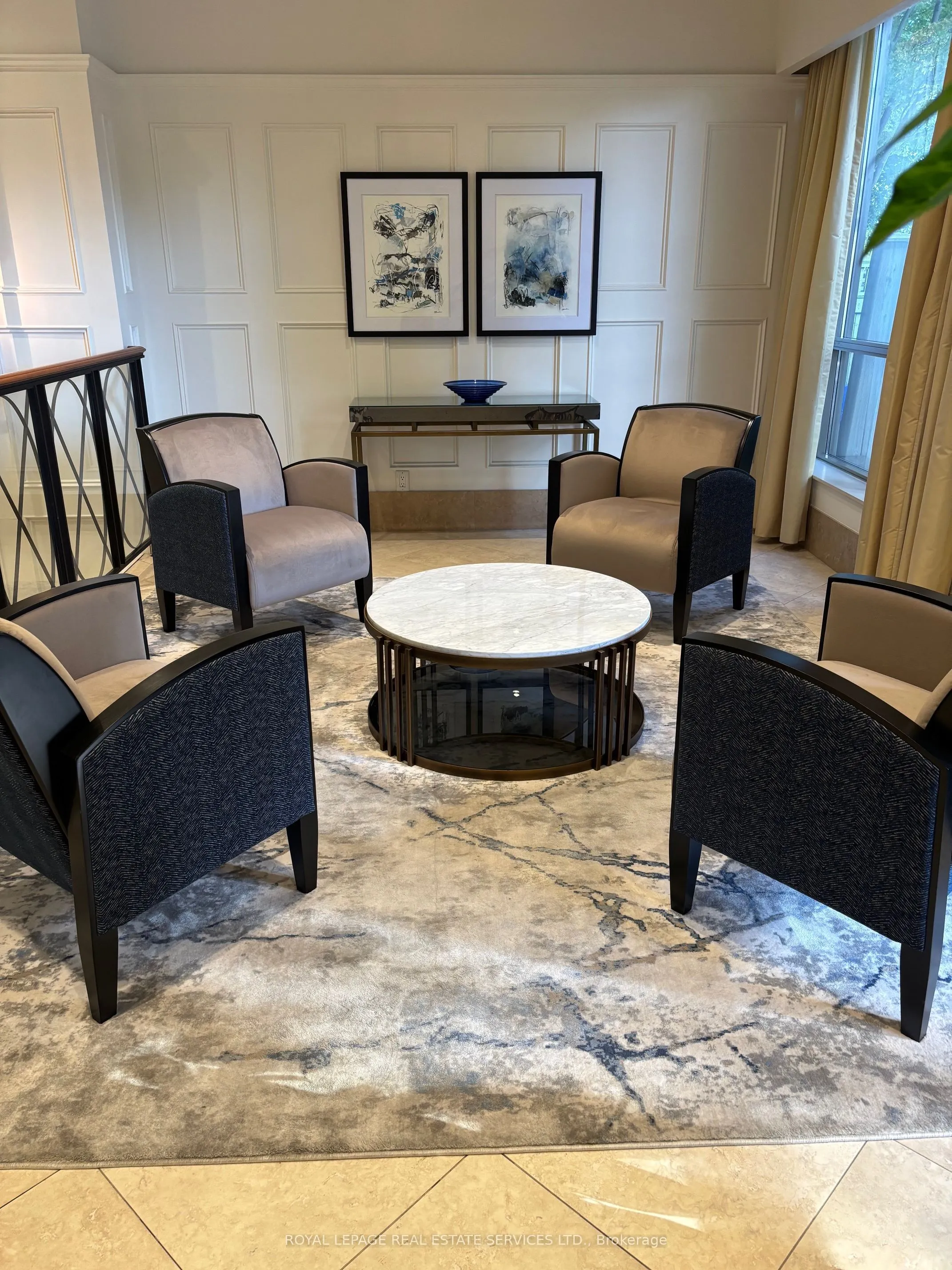 5229 Dundas Street W, #1210