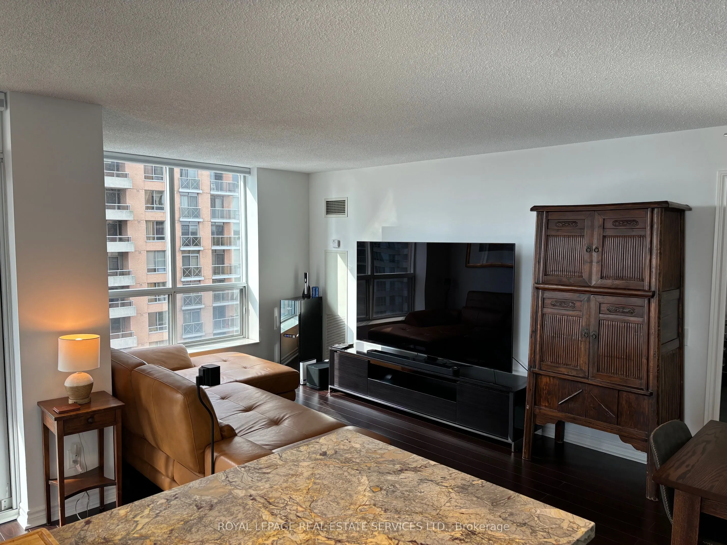 5229 Dundas Street W, #1210