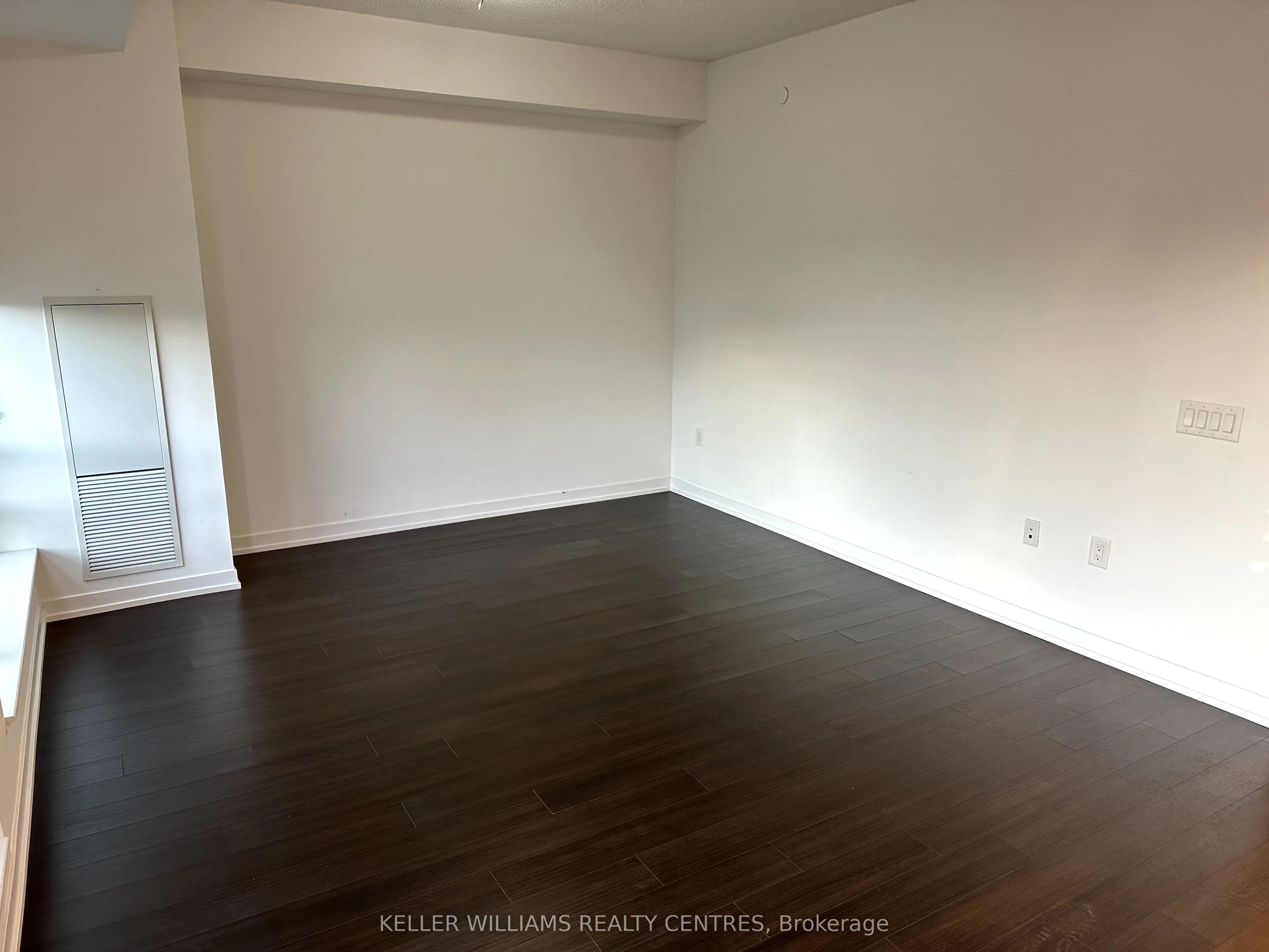2560 Eglinton Avenue W, #310