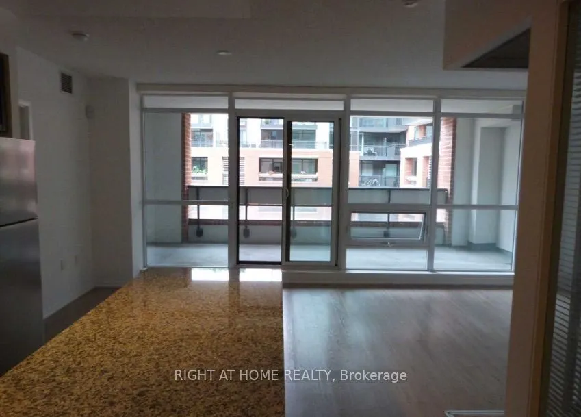 830 Lawrence Avenue W, #622