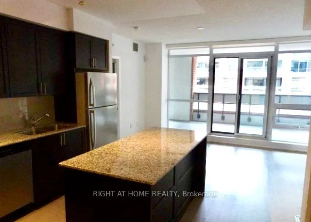830 Lawrence Avenue W, #622