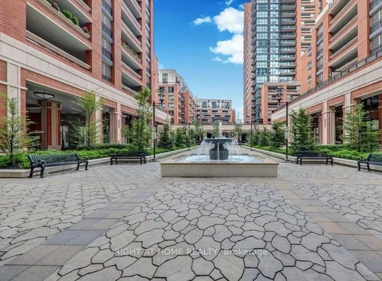 830 Lawrence Avenue W, #622
