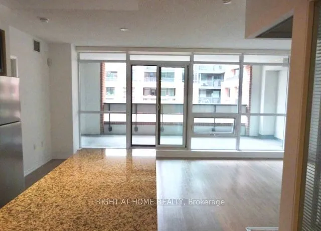 830 Lawrence Avenue W, #622