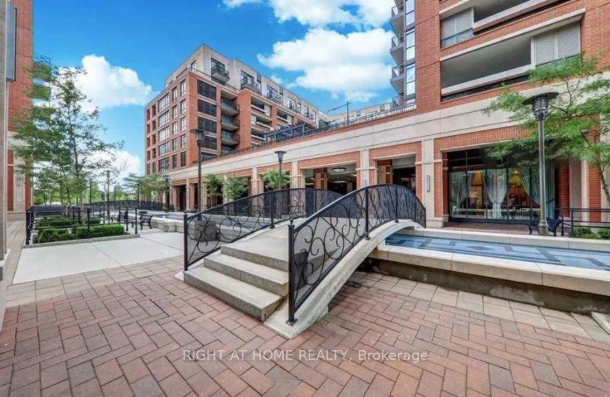 830 Lawrence Avenue W, #622