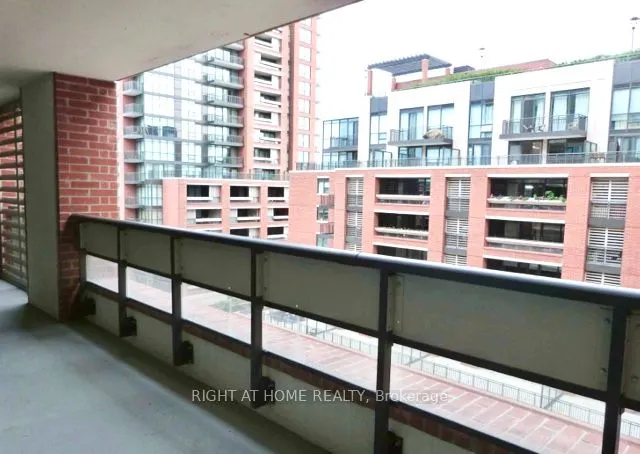 830 Lawrence Avenue W, #622