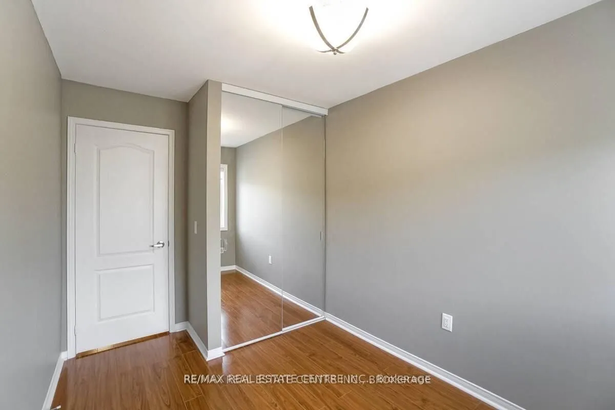 833 Scollard Court, #92