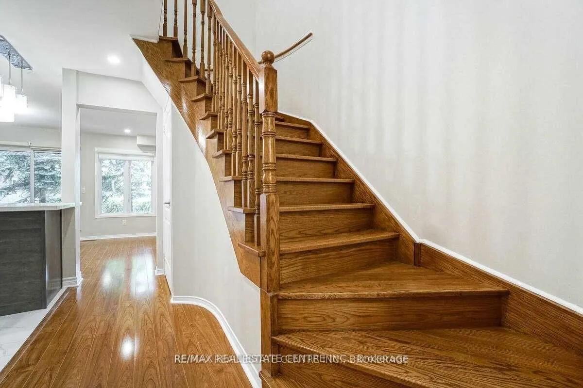 833 Scollard Court, #92