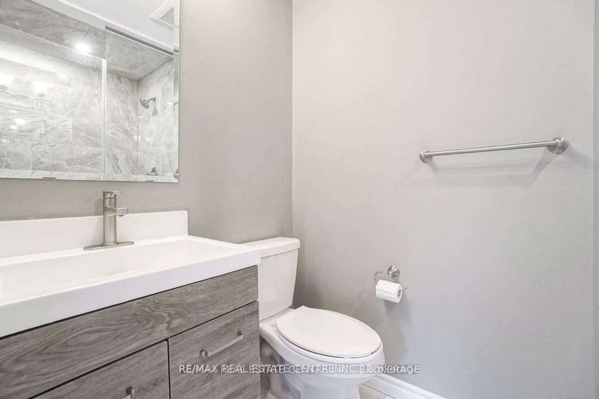 833 Scollard Court, #92