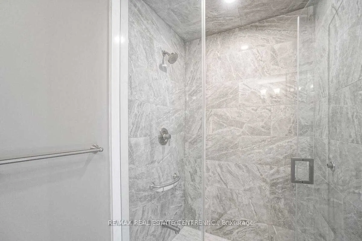 833 Scollard Court, #92
