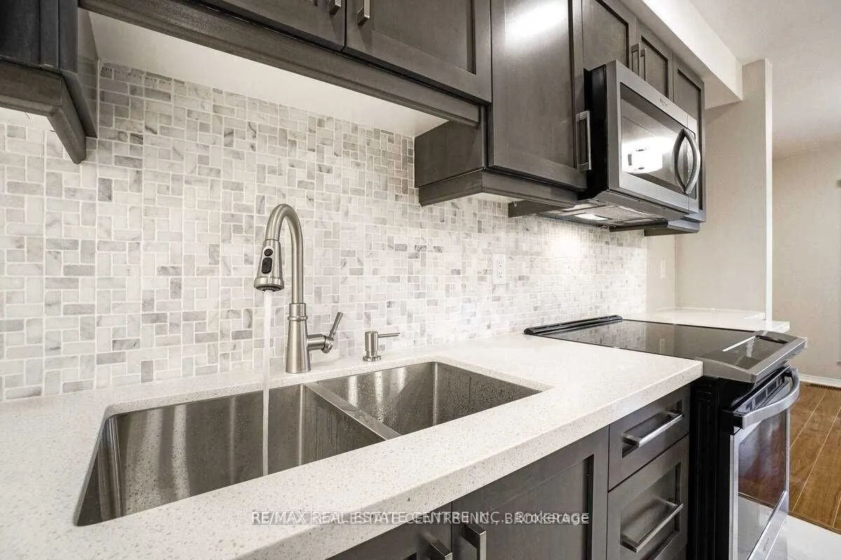 833 Scollard Court, #92