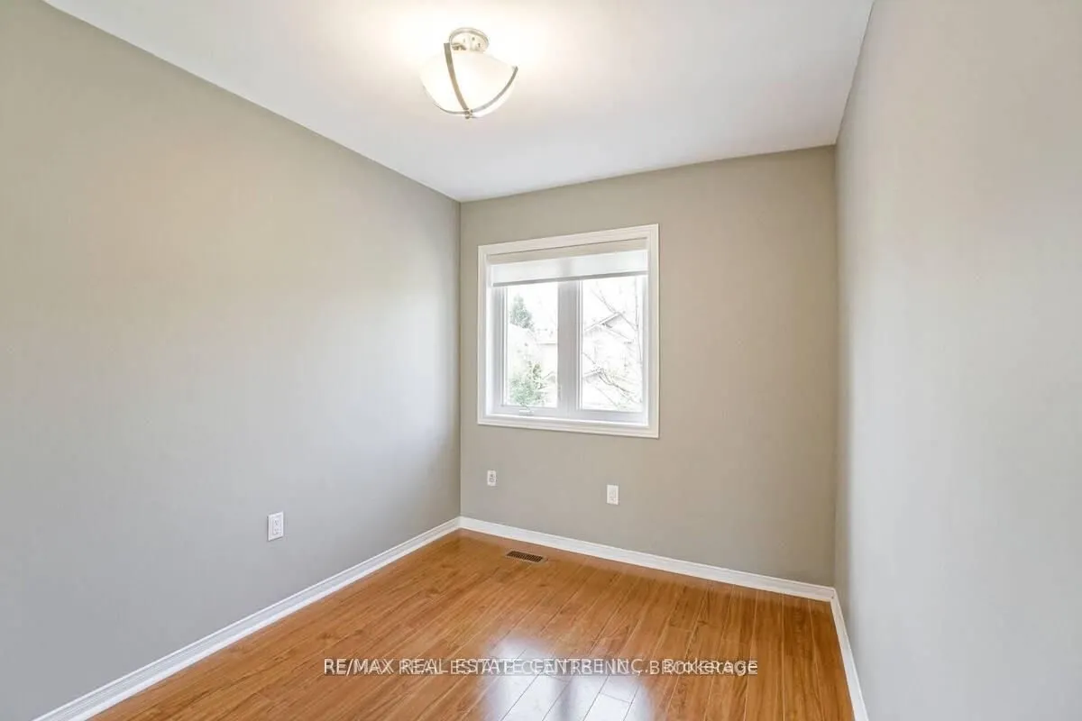 833 Scollard Court, #92