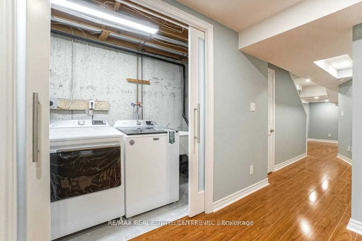 833 Scollard Court, #92