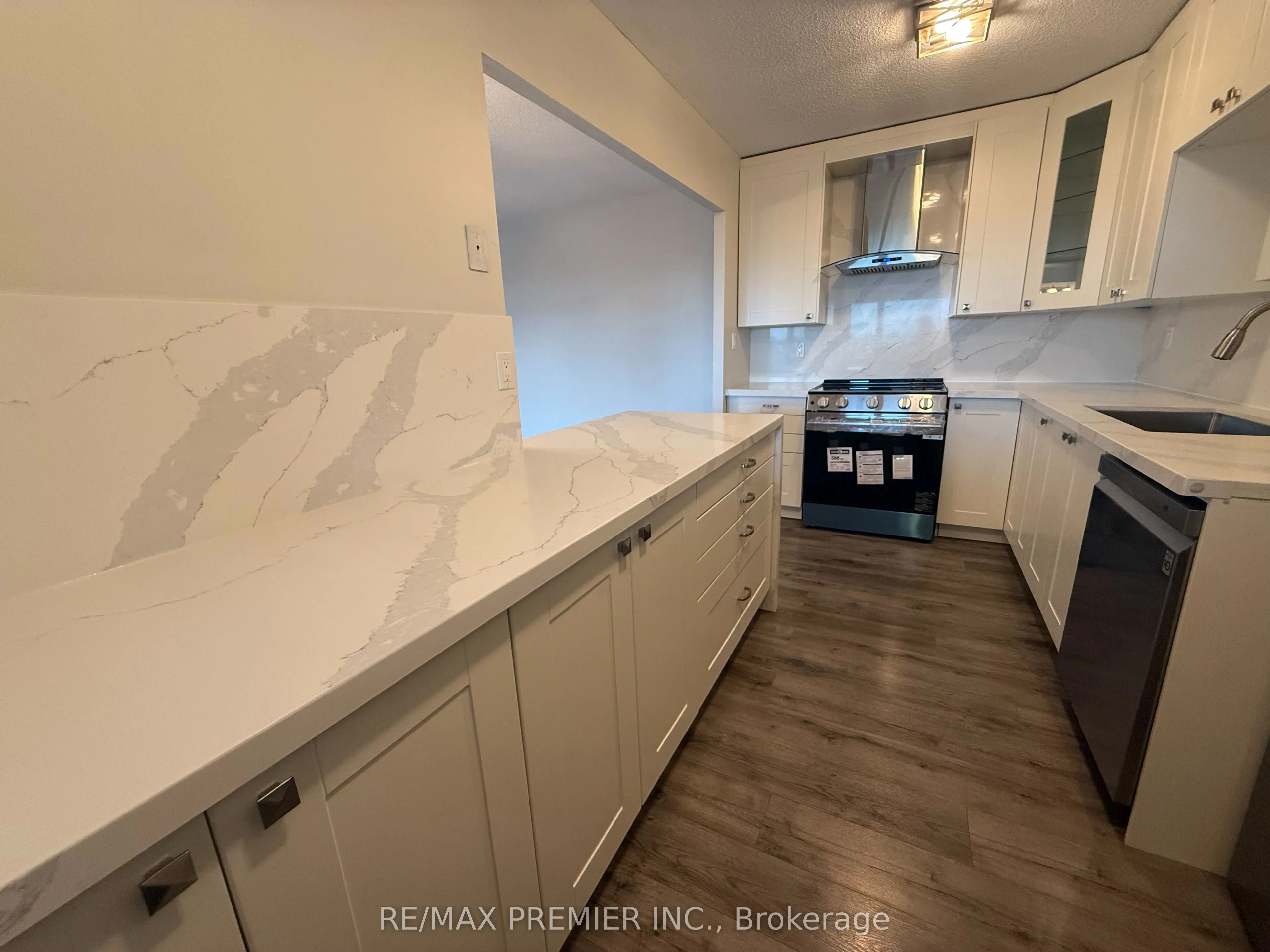 260 Scarlett Road, #1105