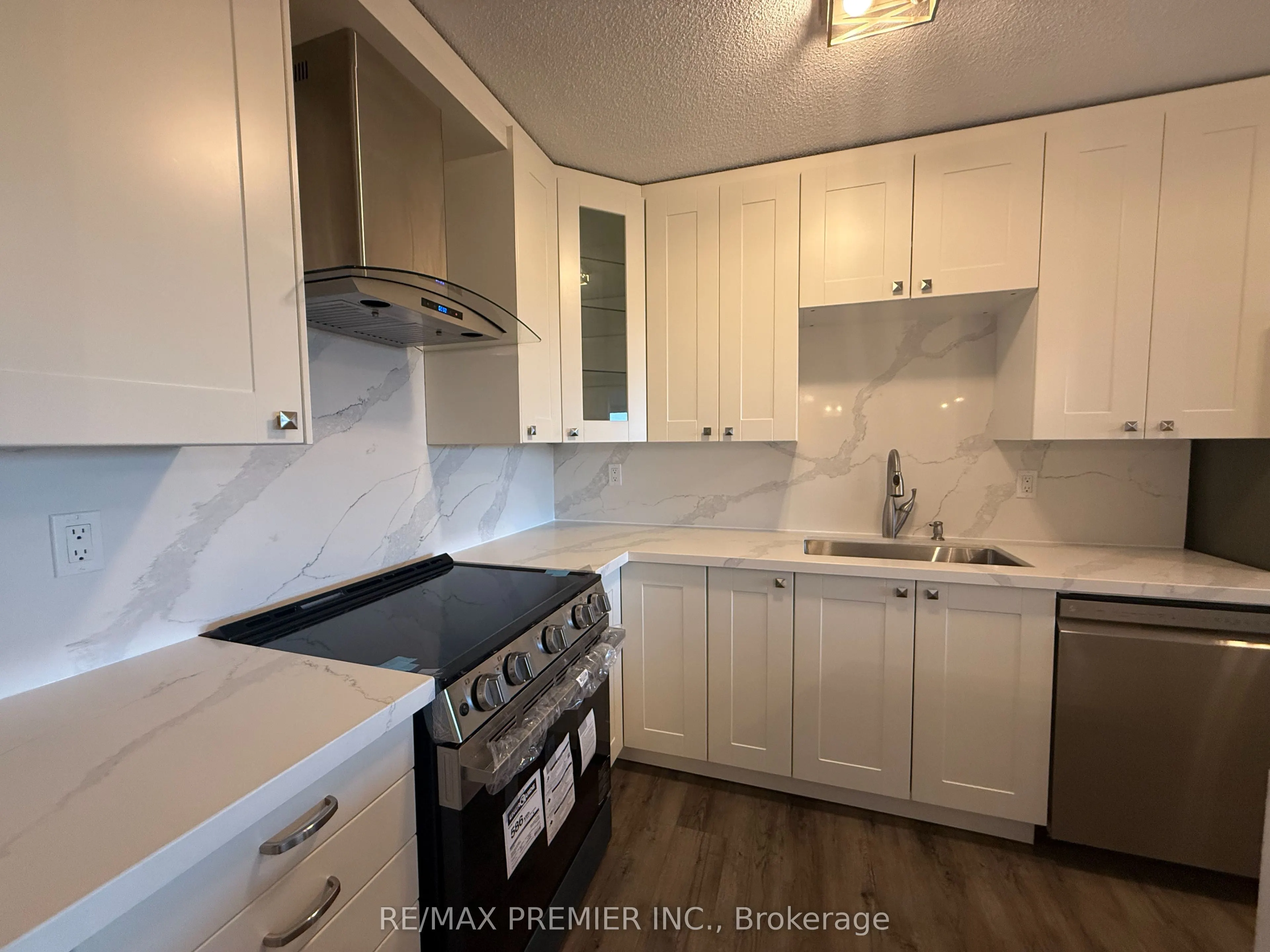 260 Scarlett Road, #1105