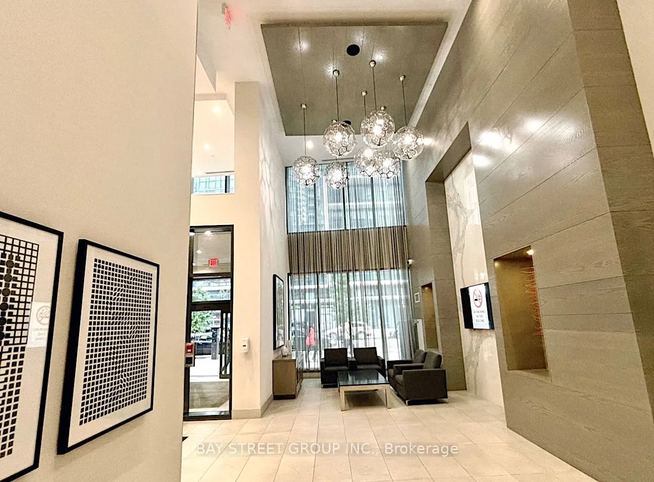 510 Curran Place, #2903