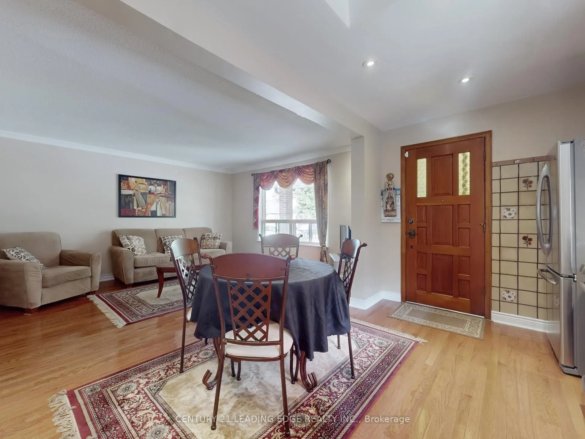 33 Monarchdale Avenue