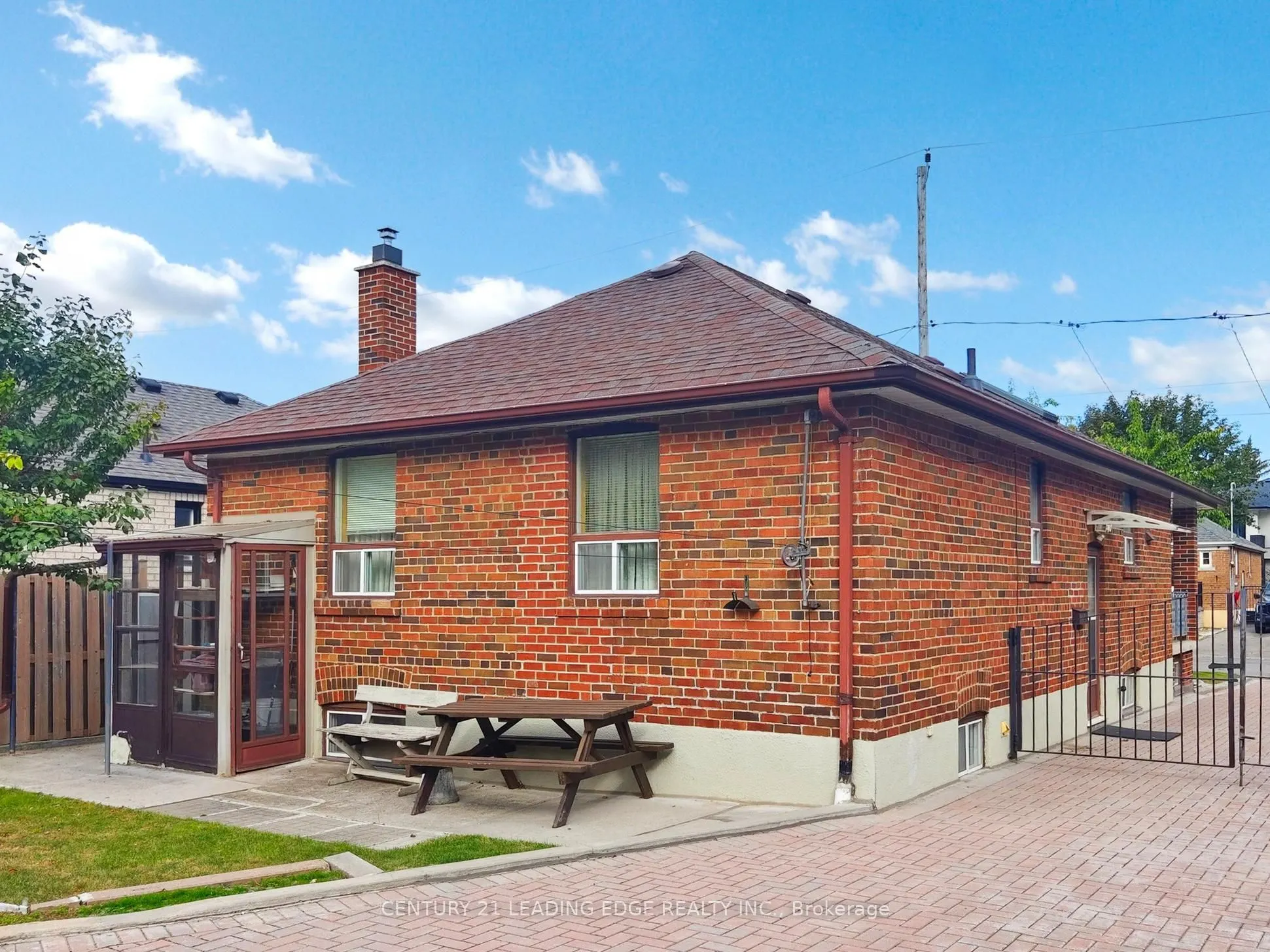 33 Monarchdale Avenue