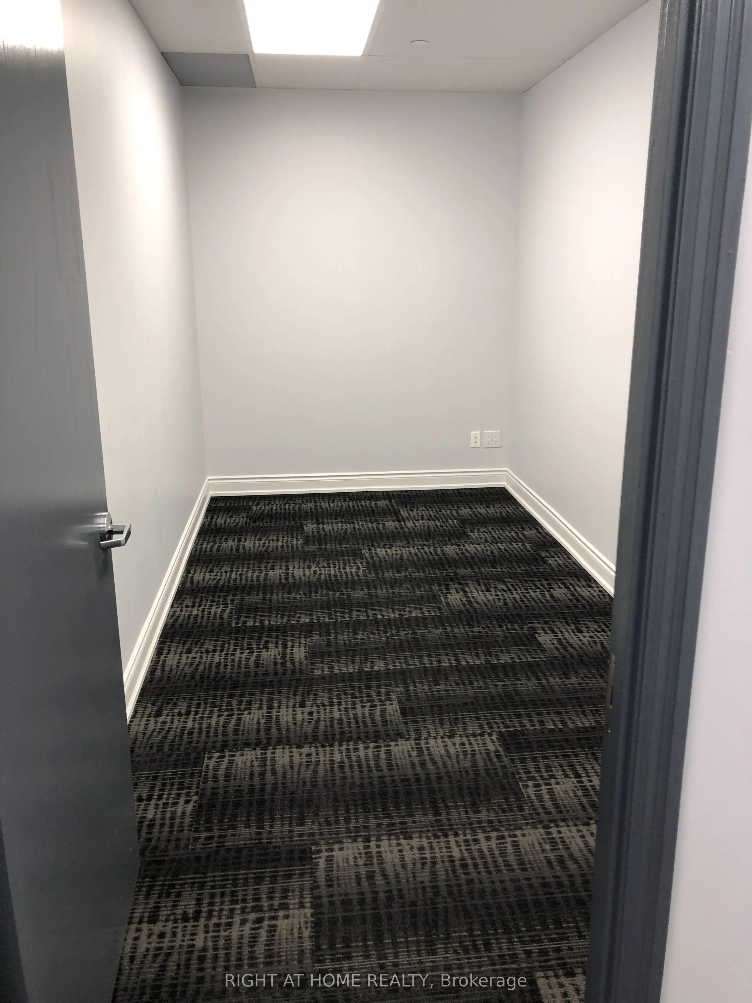 5025 Orbitor Drive, #2/200