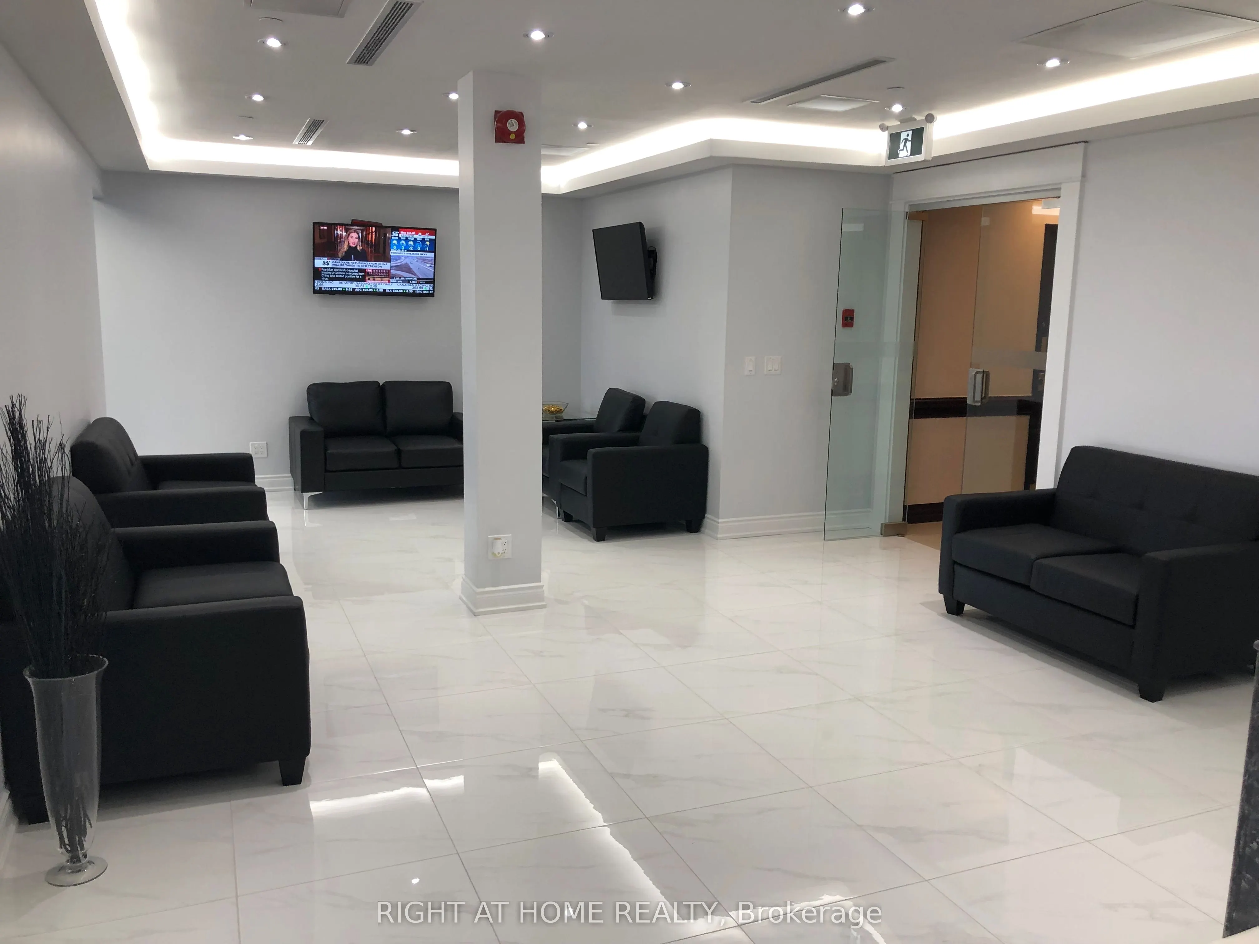5025 Orbitor Drive, #2/200