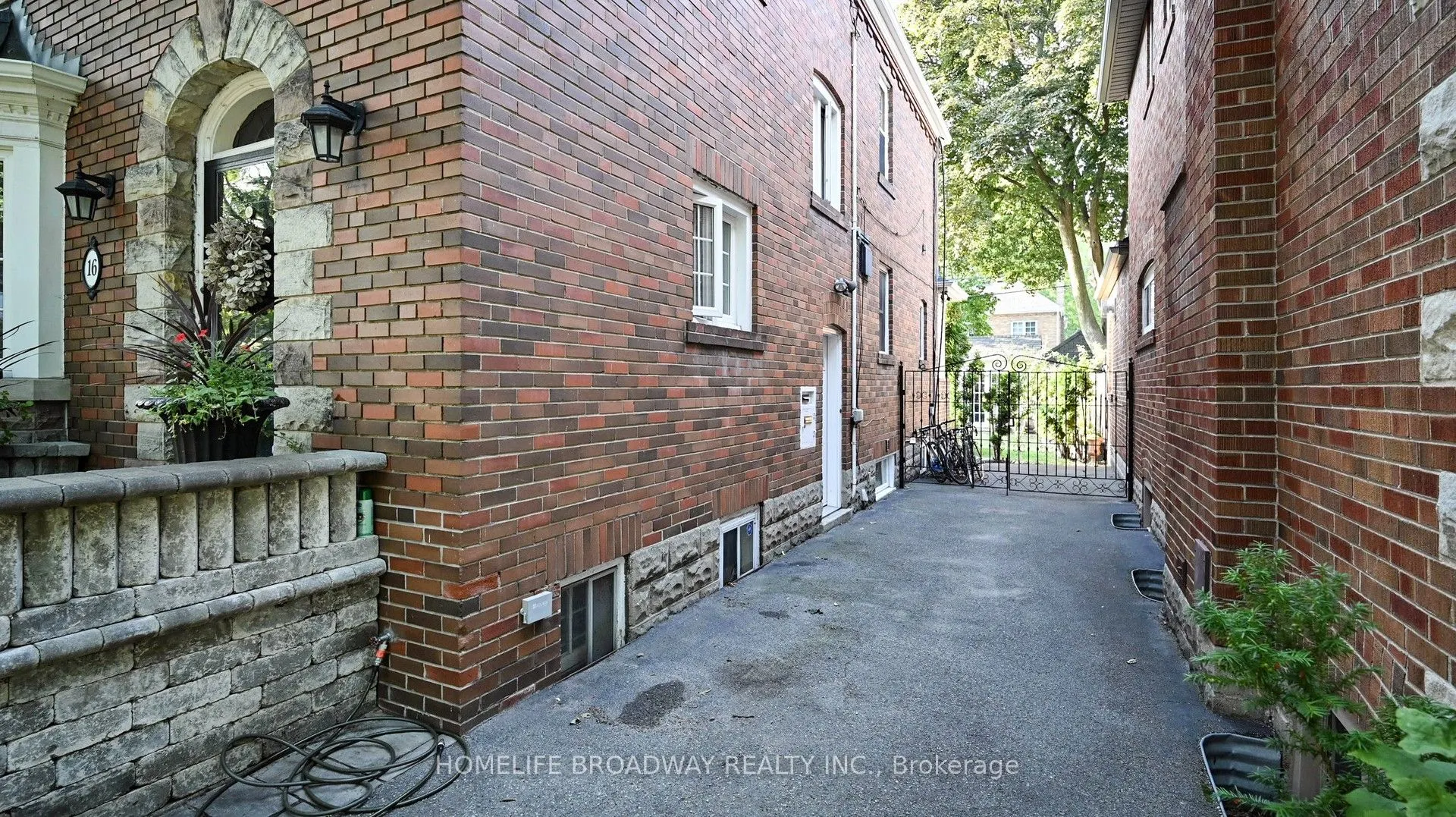 16 Wilgar Road