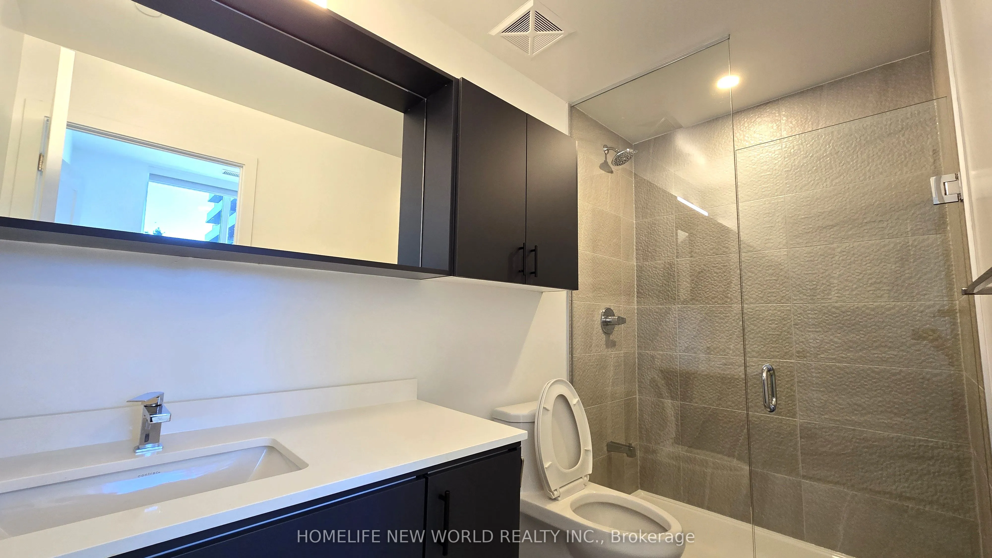 5081 Hurontario Street, #214