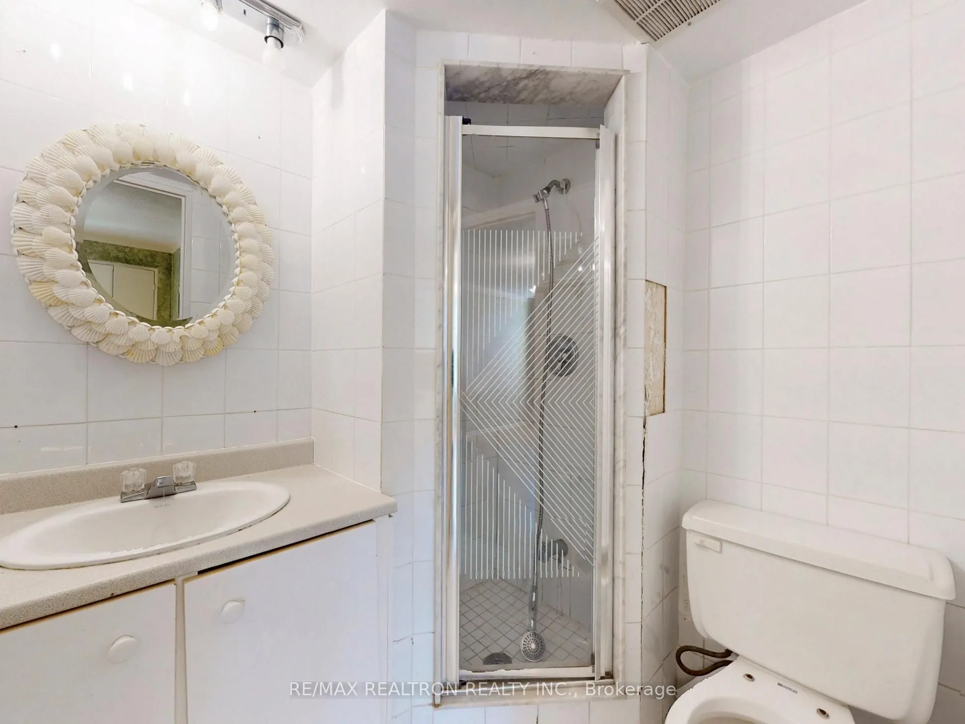 360 Ridelle Avenue, #410