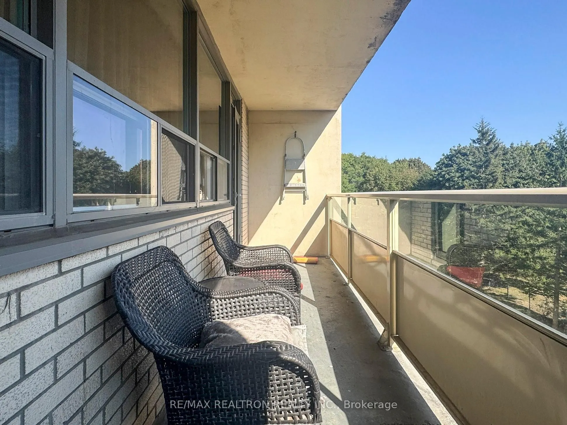 360 Ridelle Avenue, #410
