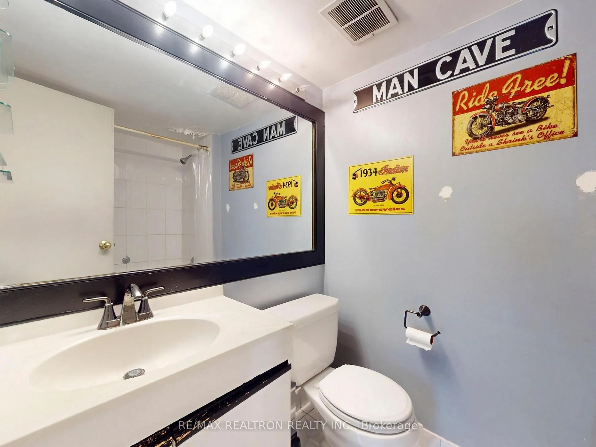 360 Ridelle Avenue, #410