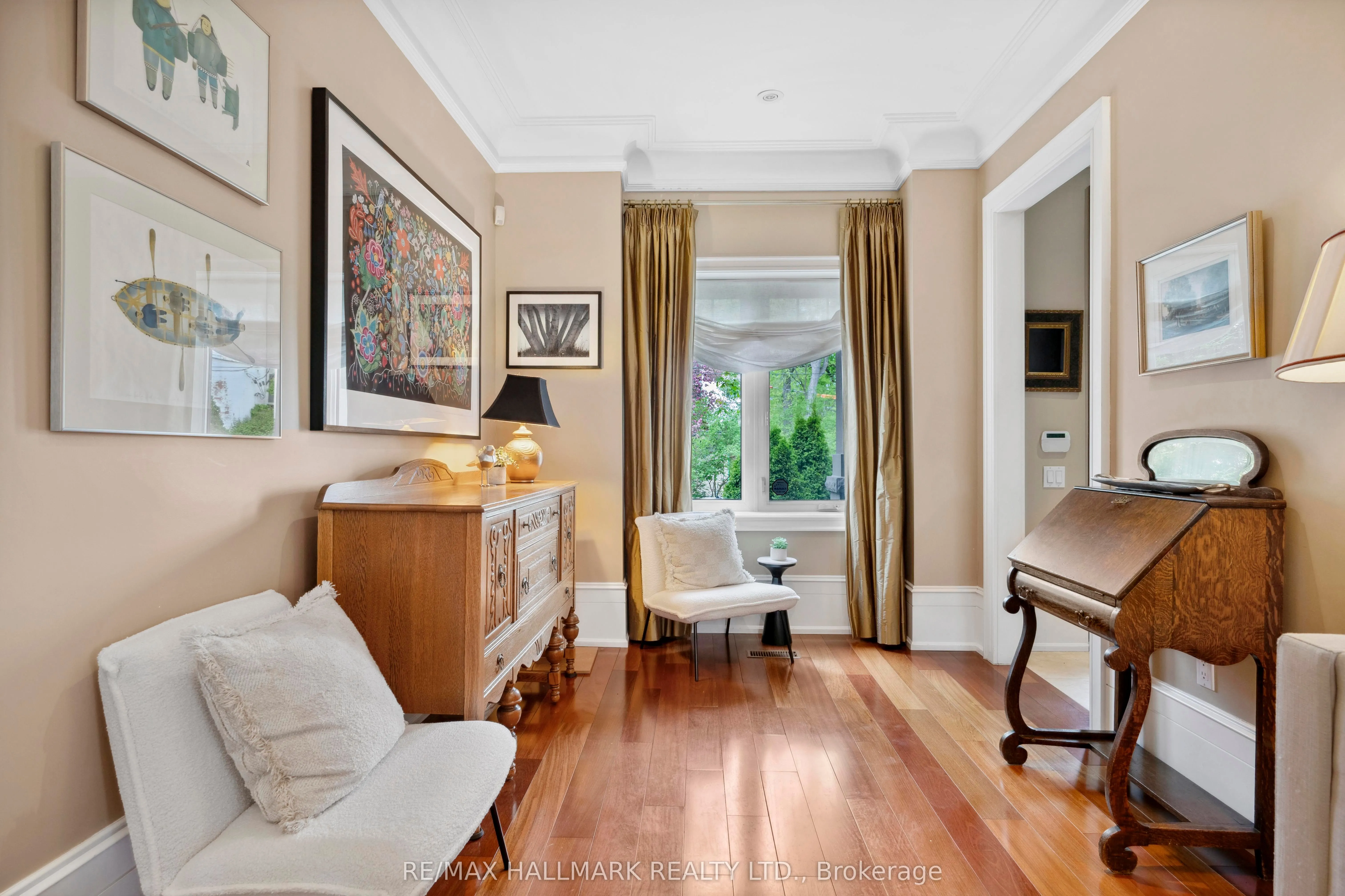 85 Sorauren Avenue