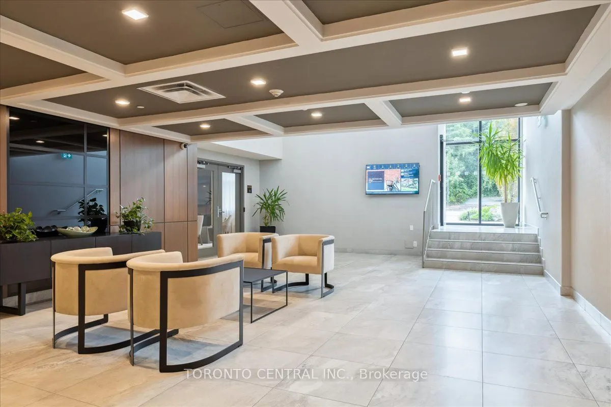 1575 Lakeshore Road W, #237