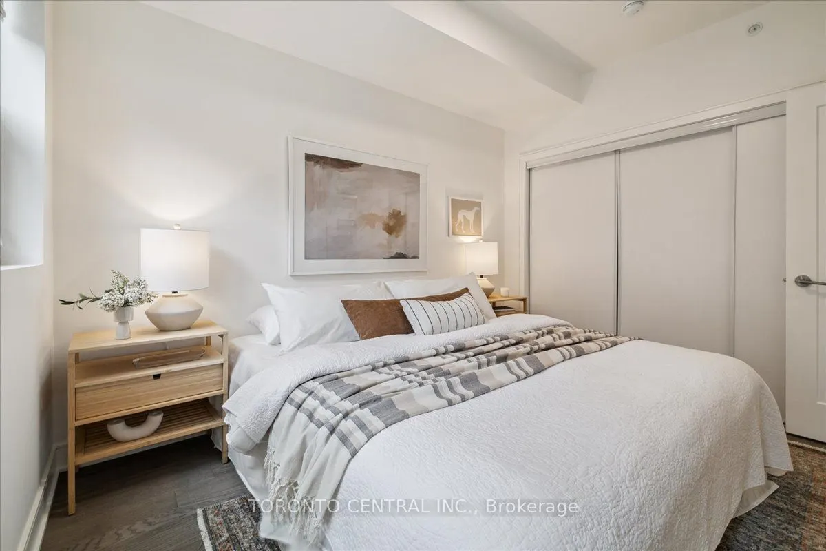 1575 Lakeshore Road W, #237