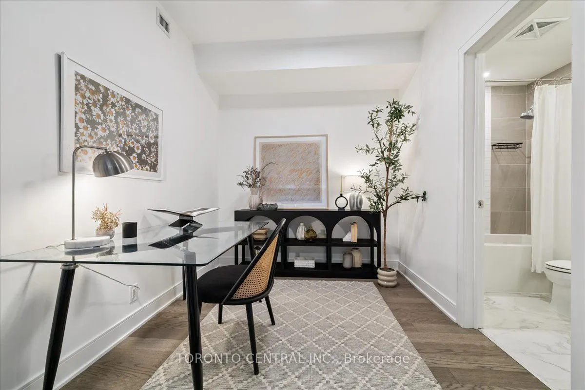 1575 Lakeshore Road W, #237