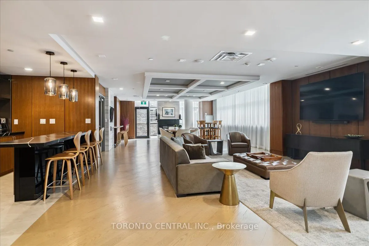 1575 Lakeshore Road W, #237