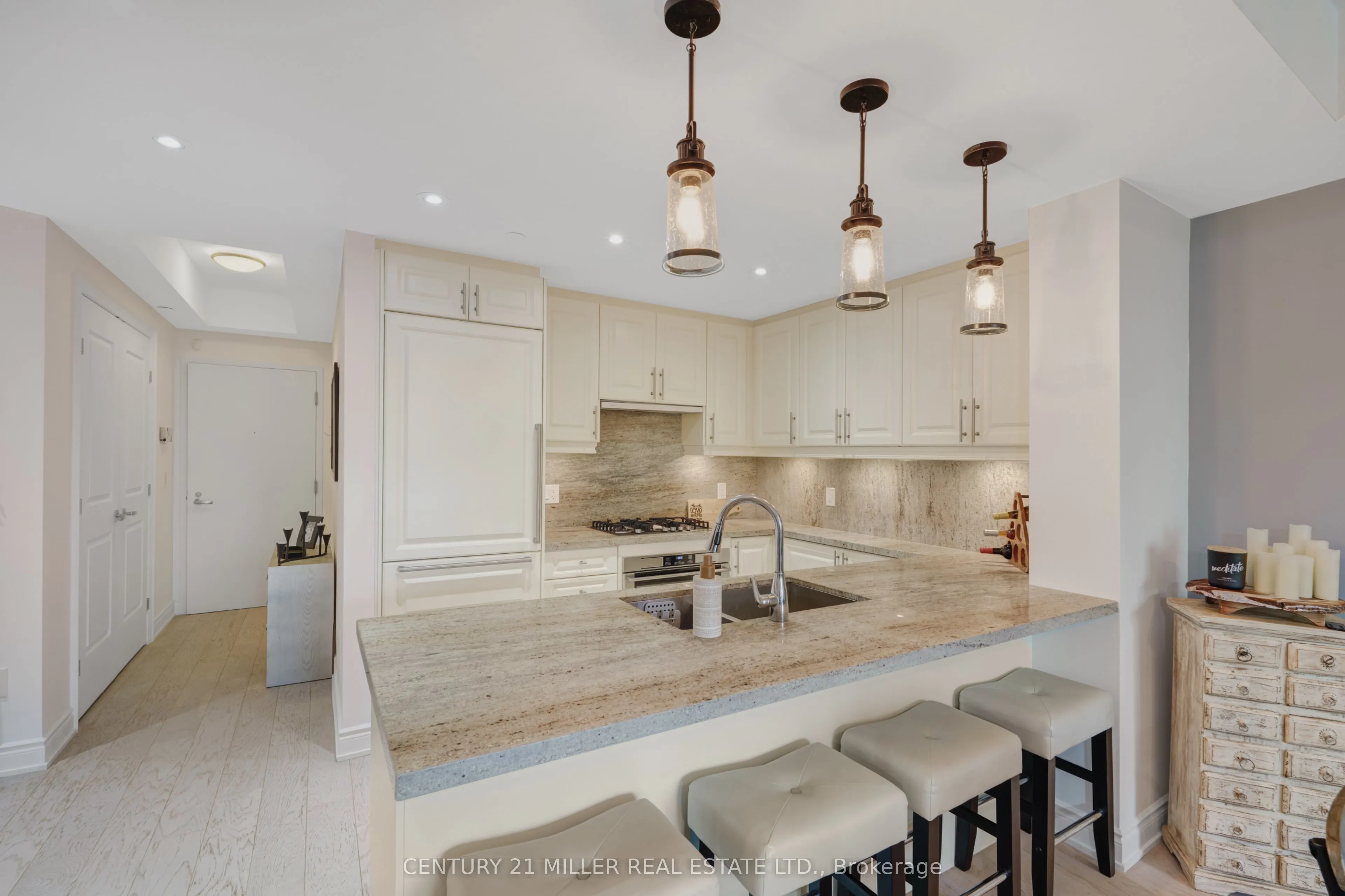 3500 Lakeshore Road W, #511