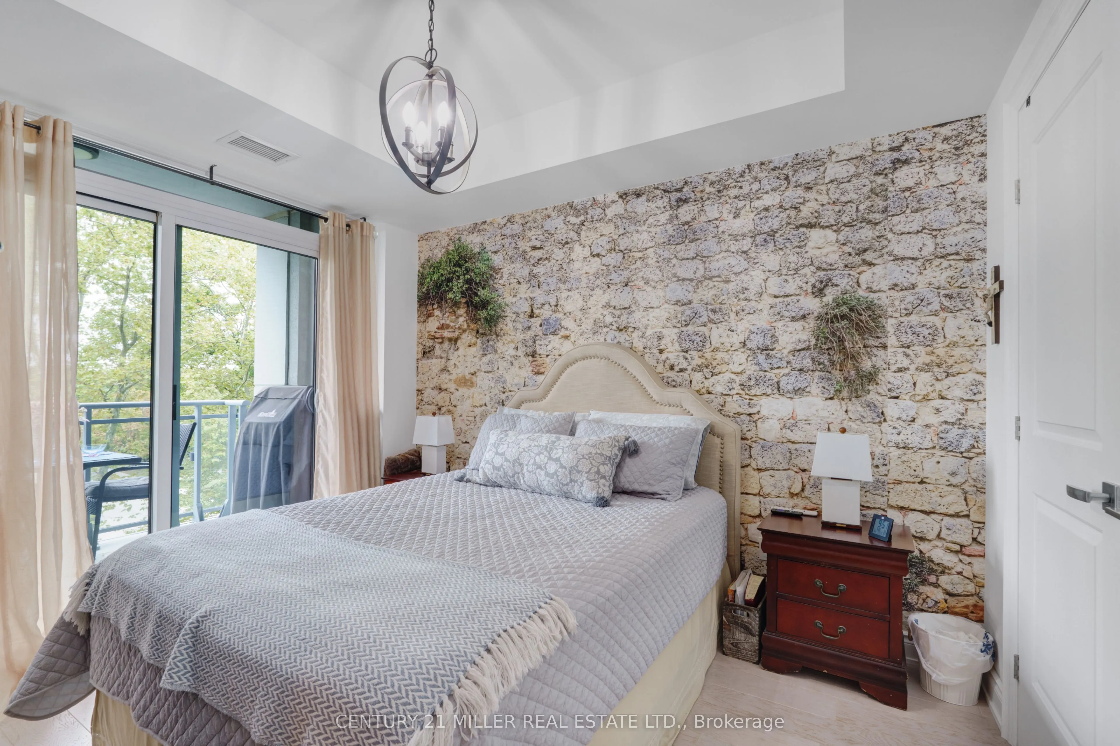 3500 Lakeshore Road W, #511