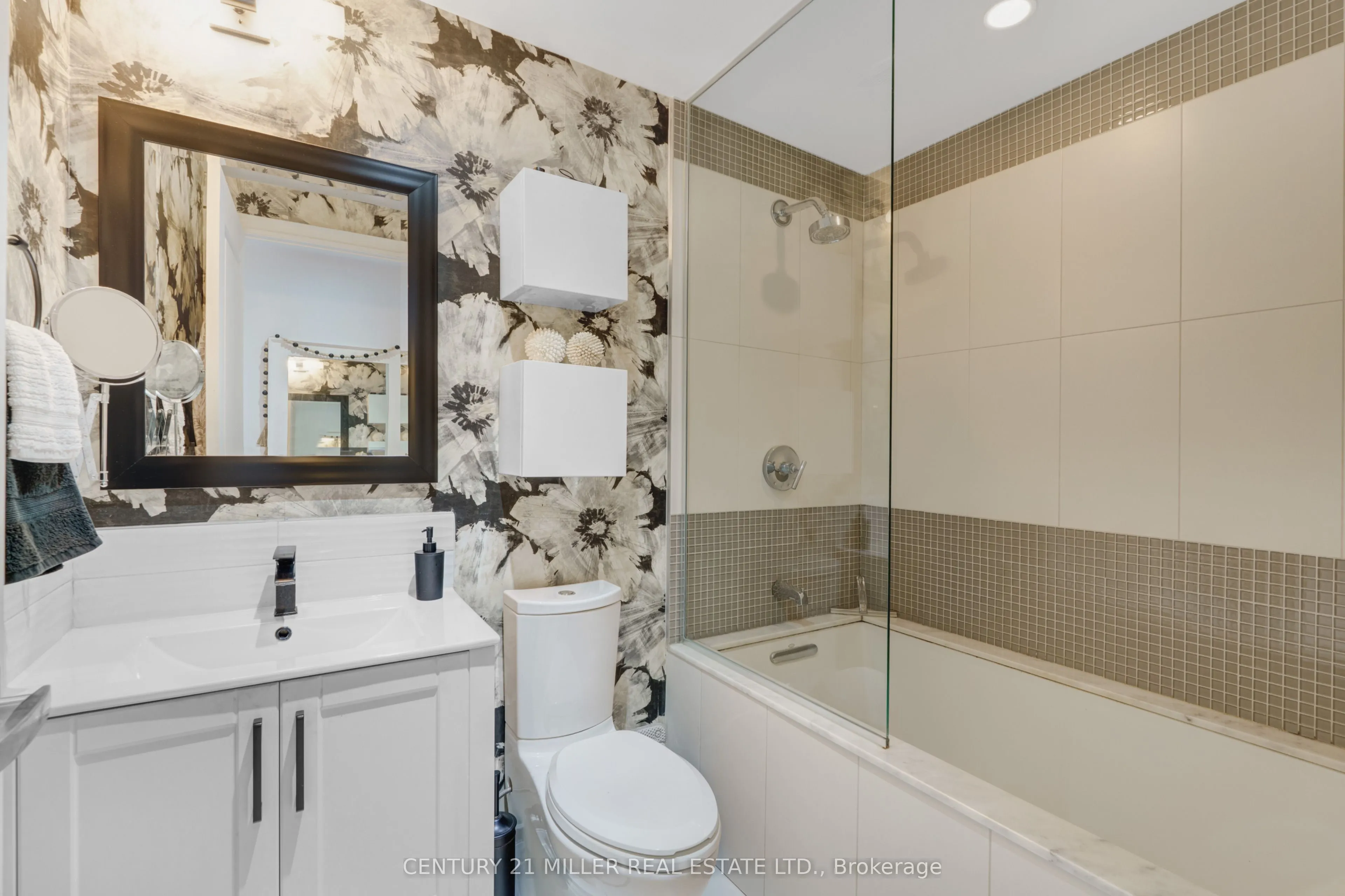 3500 Lakeshore Road W, #511