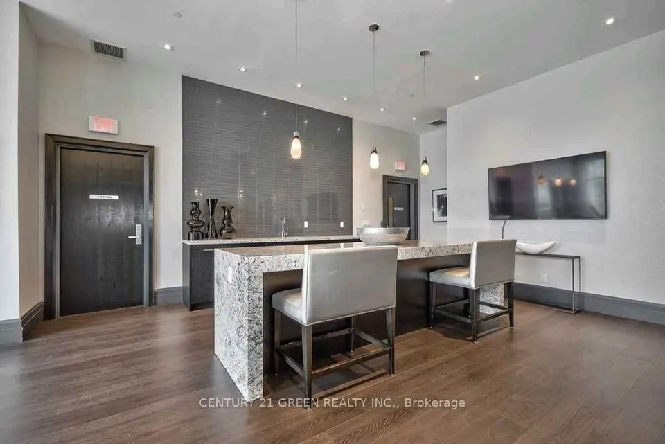 55 Speers Road, #911