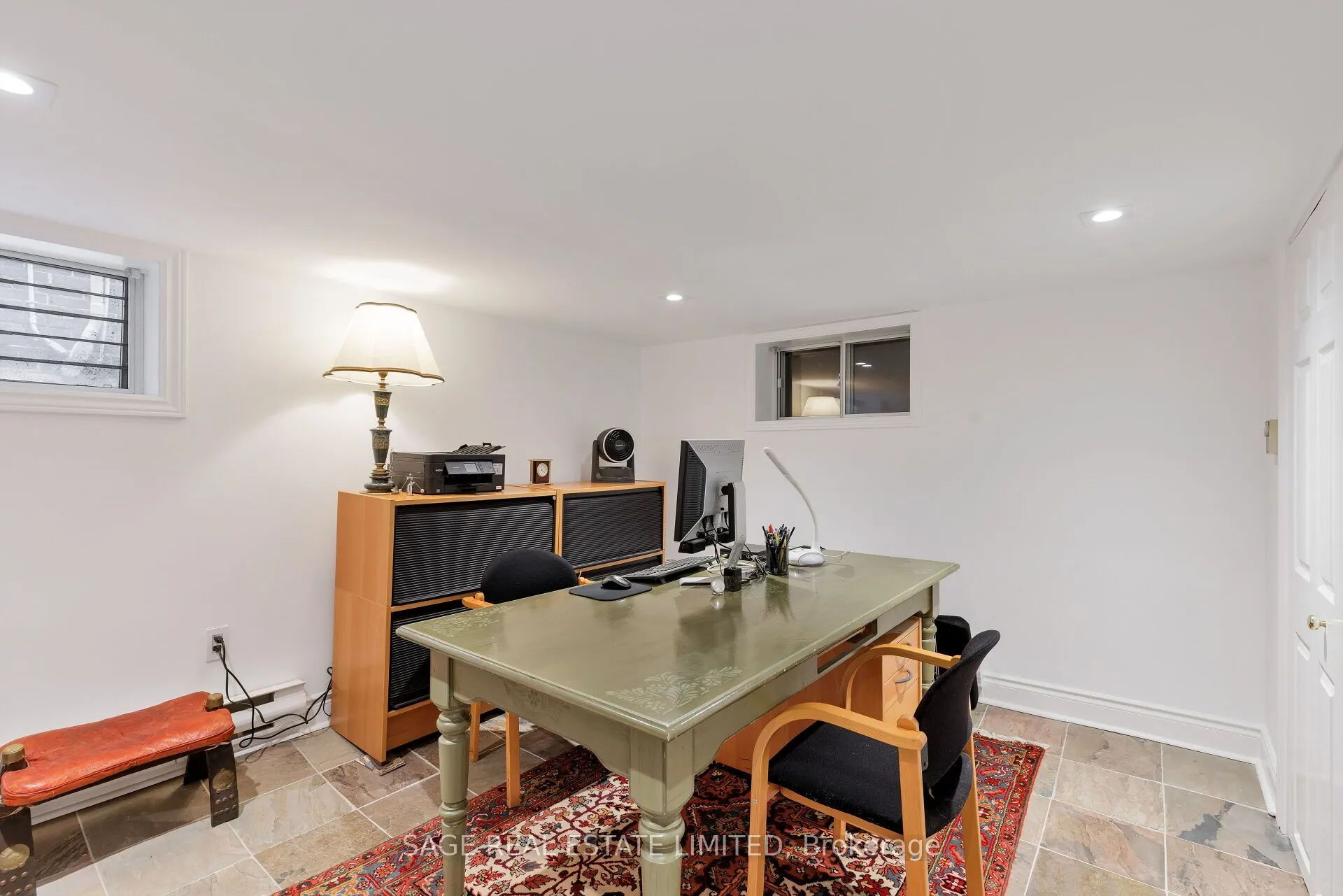 35 Grenview Boulevard N