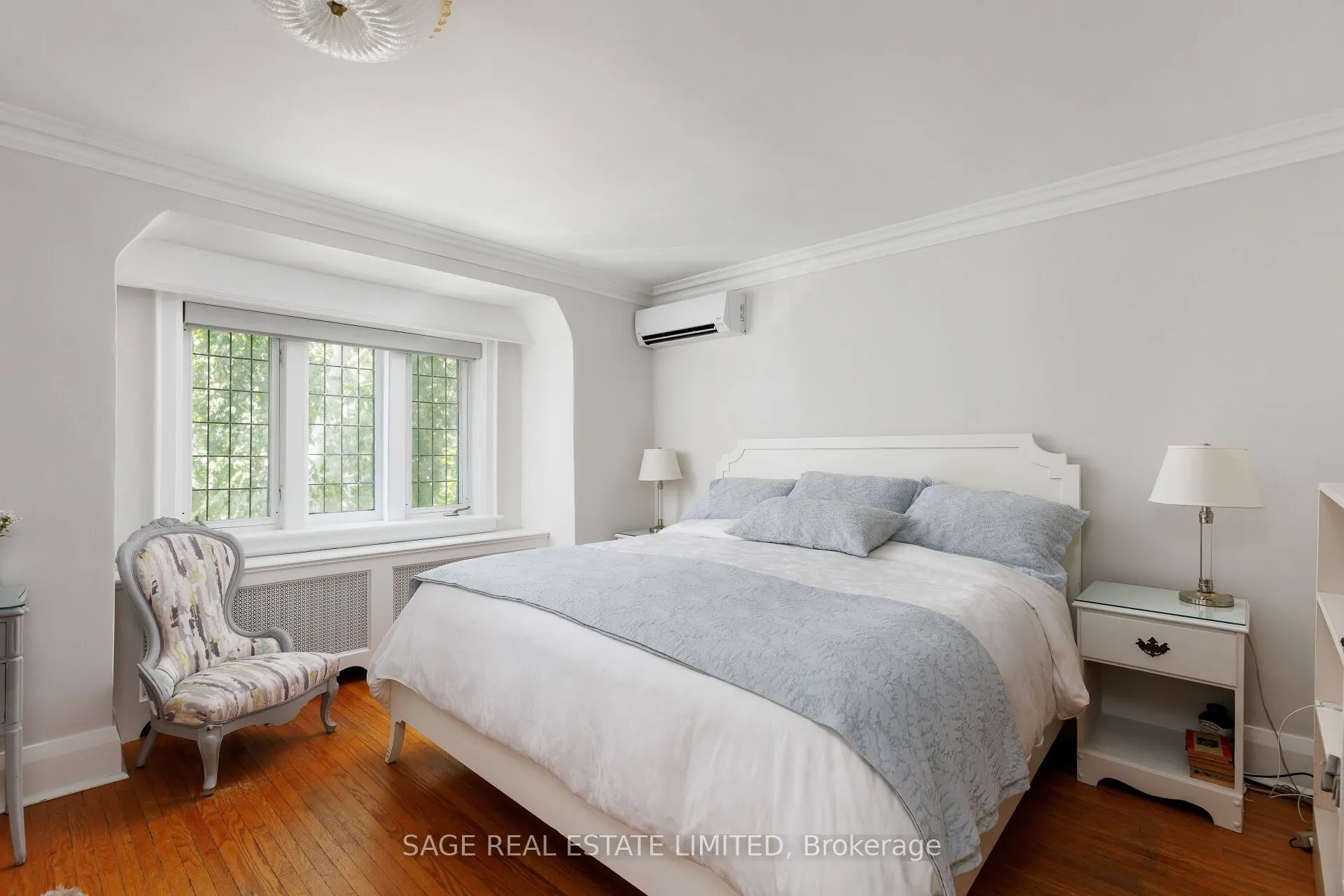 35 Grenview Boulevard N
