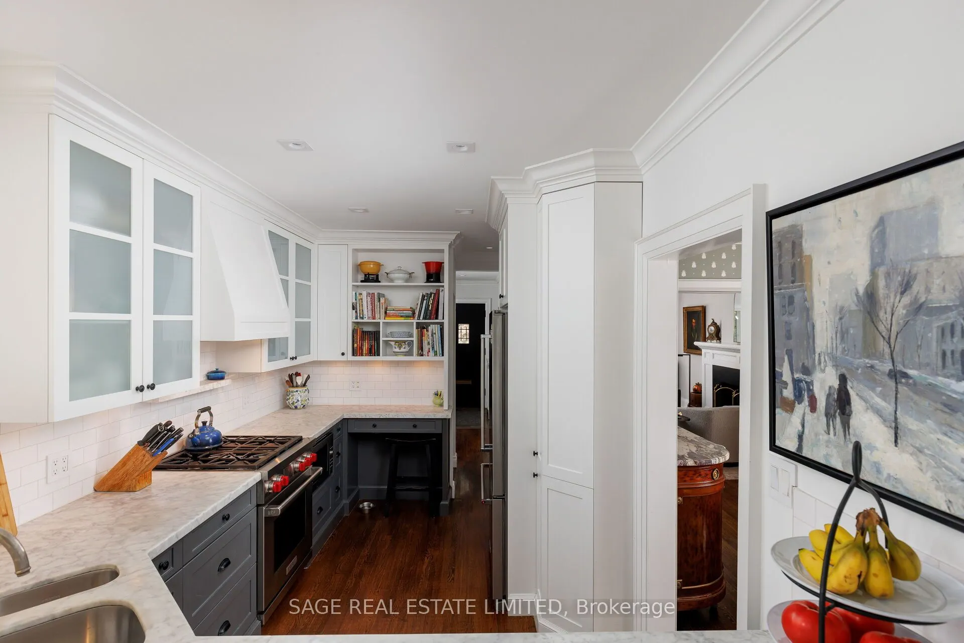 35 Grenview Boulevard N