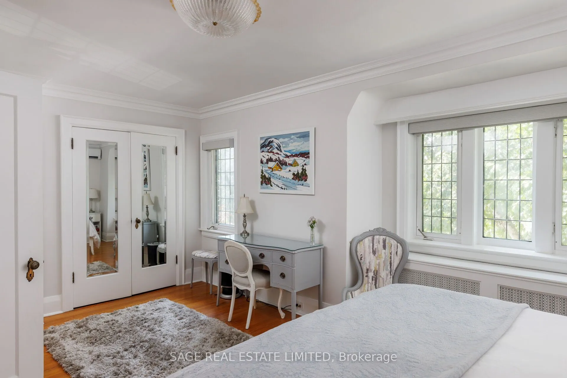 35 Grenview Boulevard N