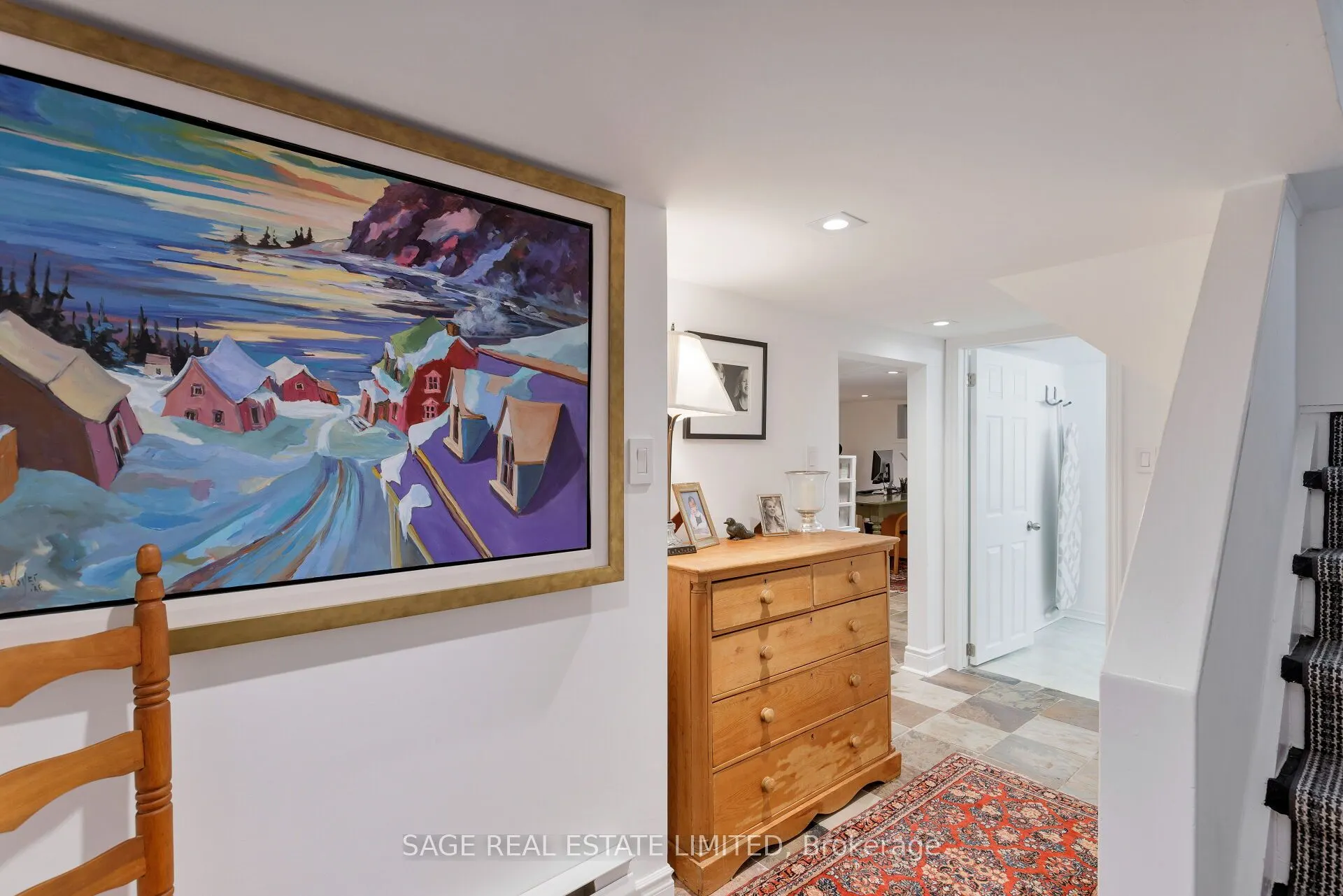 35 Grenview Boulevard N