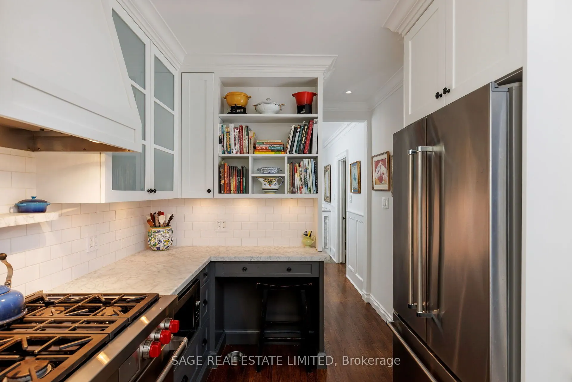 35 Grenview Boulevard N