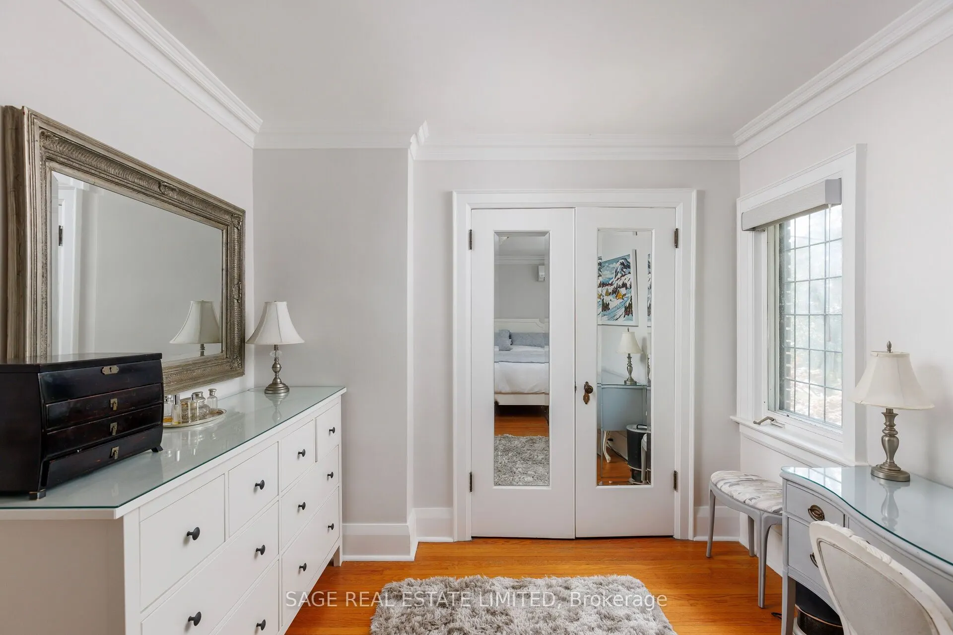 35 Grenview Boulevard N