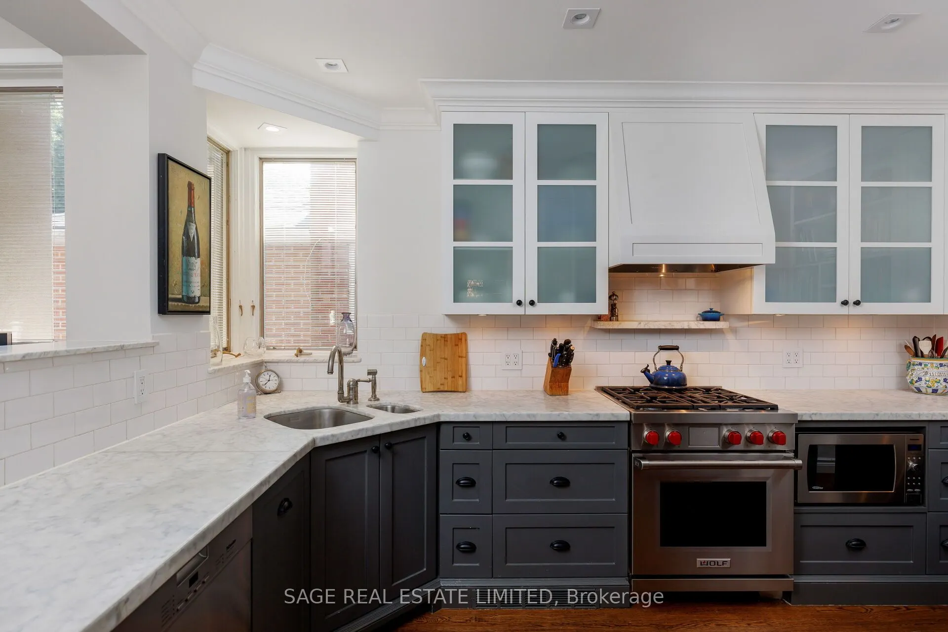 35 Grenview Boulevard N