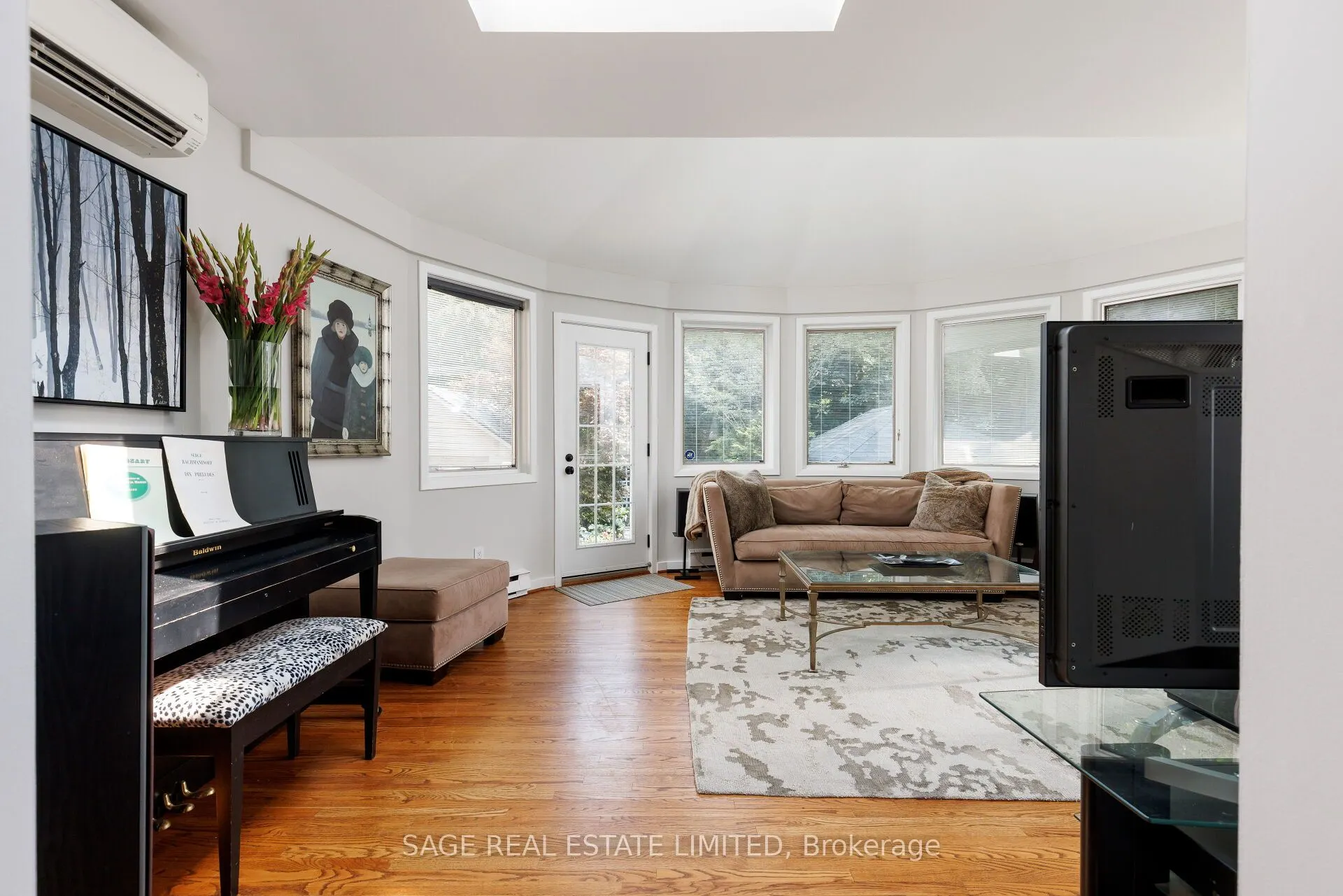 35 Grenview Boulevard N