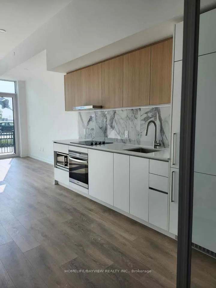 1100 sheppard Avenue W, #111
