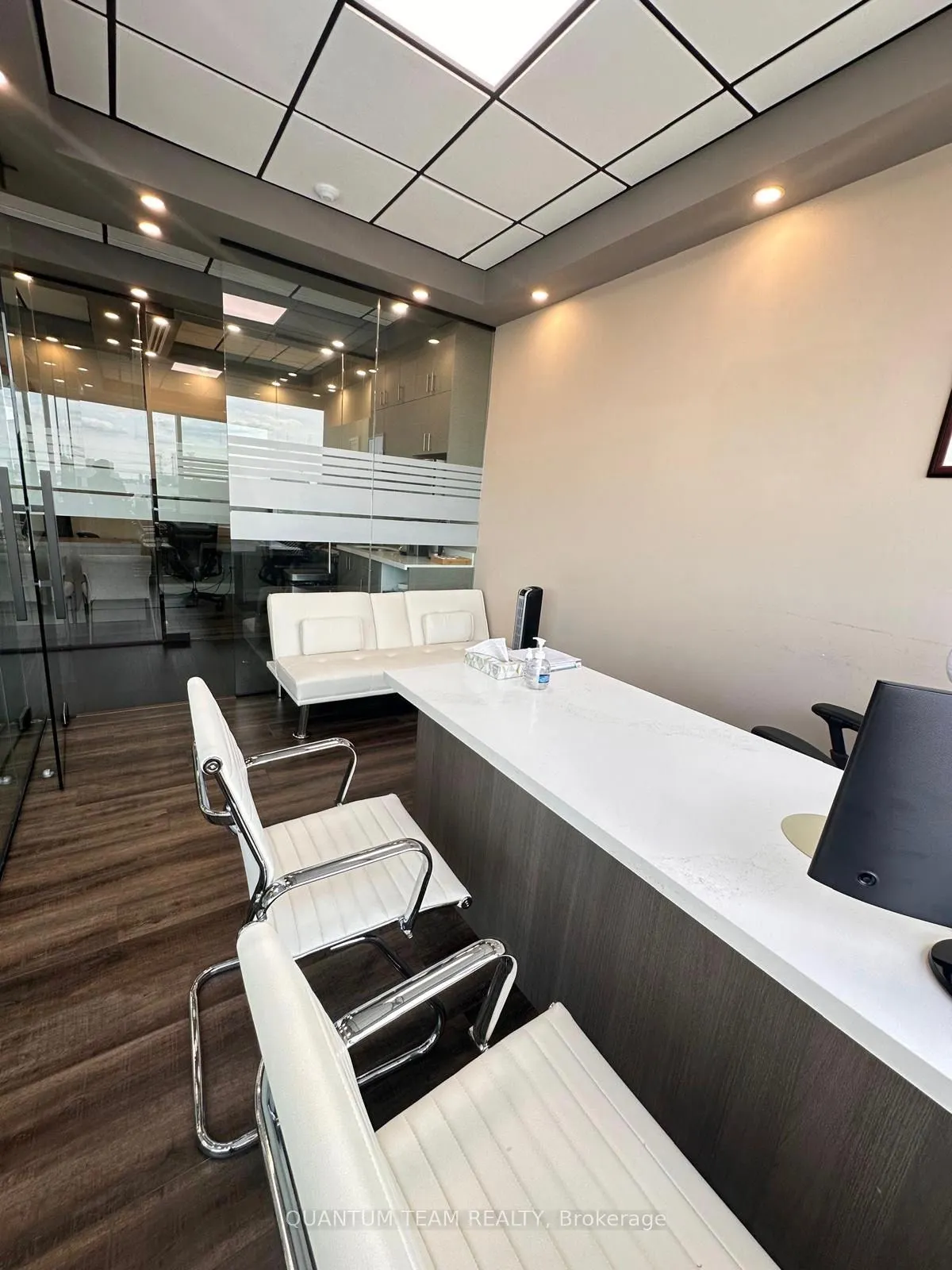 218 Export Boulevard, #310
